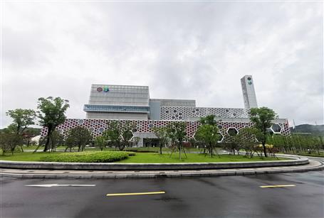 千里相会，，，，，，，携手守护绿水青山